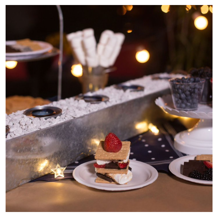 Chinet Classic Dessert Plates, 6.75", 300 ct.