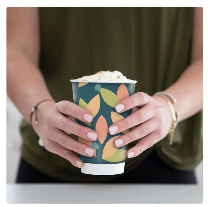Chinet Comfort Cup and Lids, 16 oz. 70 ct.