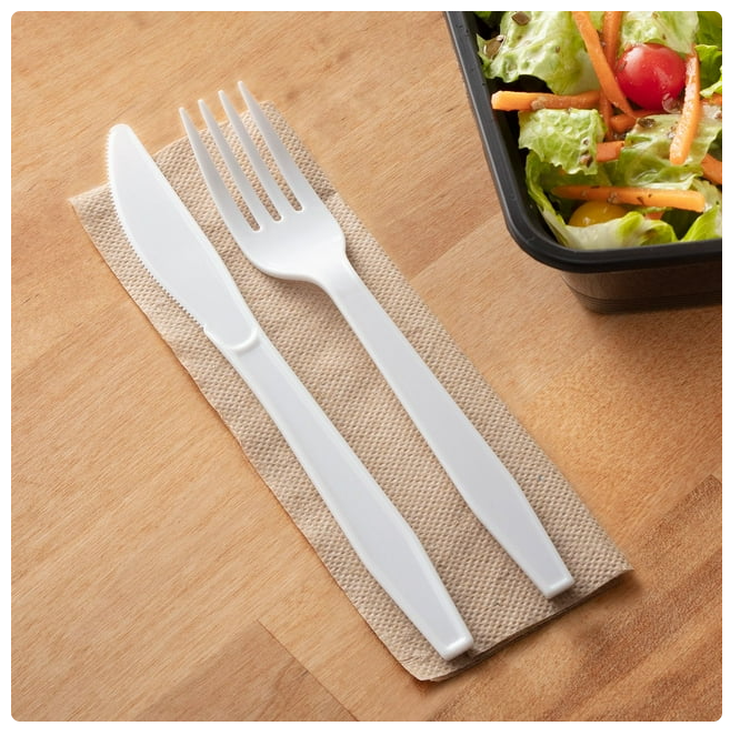 Member's Mark White Plastic Knives, Heavyweight, 600 ct.